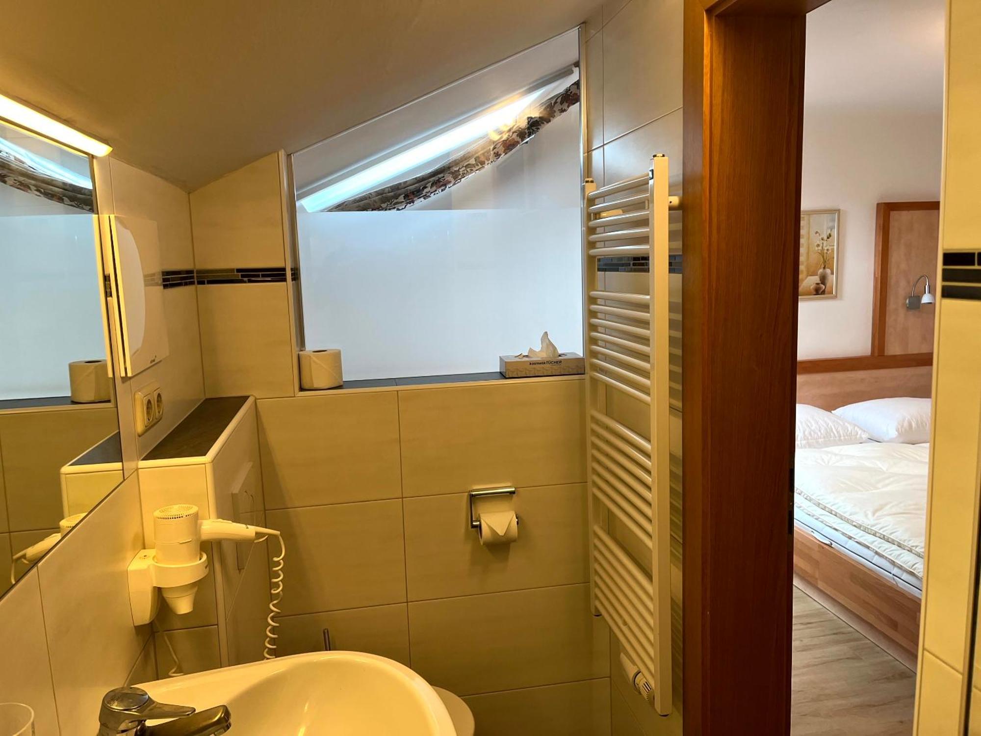 Pension Haus Riedlsperger Saalbach-Hinterglemm Rum bild